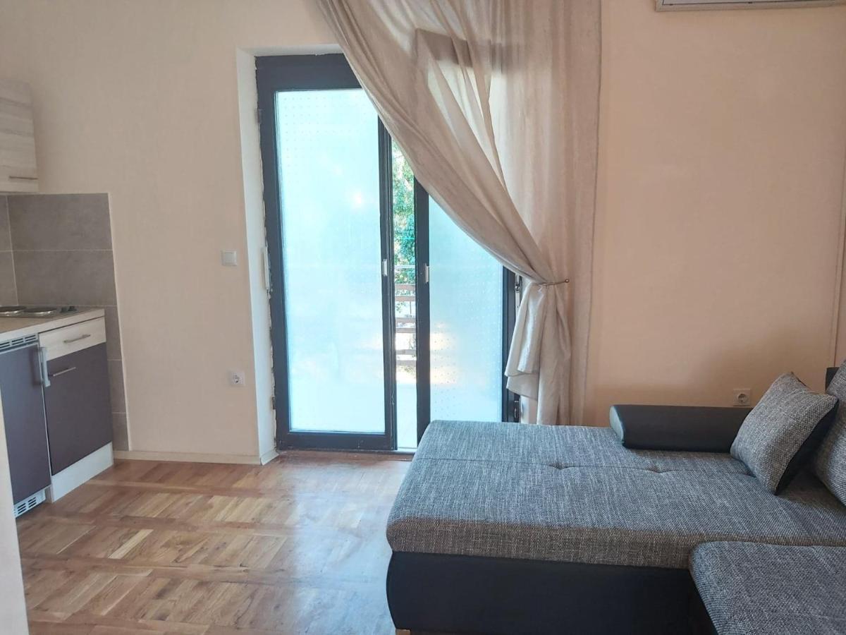 Apartmani Svitlana Sukošan Eksteriør bilde